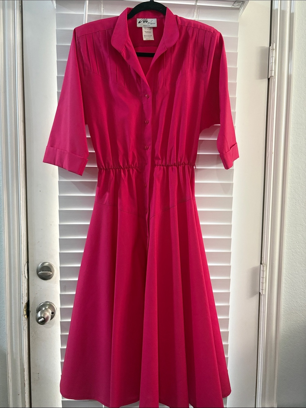 Vintage NWOT WILLIE OF CALI  Sleeved Shirt Dress in Bright Fuchsia  SZ 6 US MADE